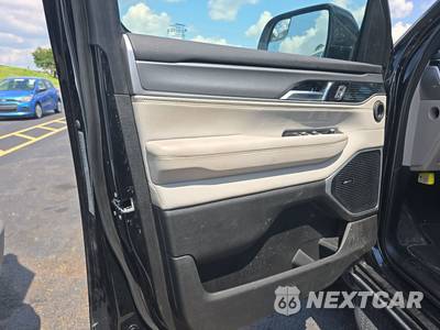 2025 Jeep Wagoneer L - zdjęcie 15 z 25 - miniatura