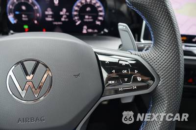 2026 Volkswagen Golf R - zdjęcie 31 z 38 - miniatura