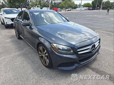 2016 Mercedes-Benz C 300 - zdjęcie 1 z 12 - miniatura