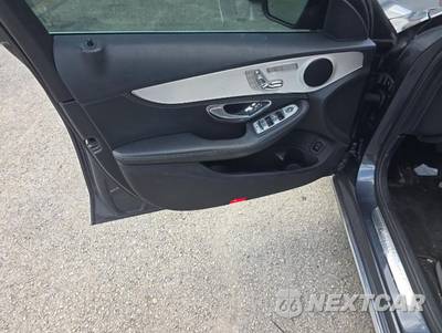 2016 Mercedes-Benz C 300 - zdjęcie 8 z 12 - miniatura