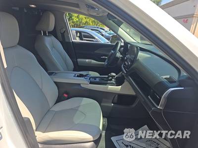 2025 Toyota Grand Highlander XLE - zdjęcie 8 z 30 - miniatura