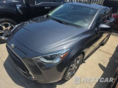 2019 Toyota Yaris XLE Sedan - zdjęcie 1 z 20 - miniatura
