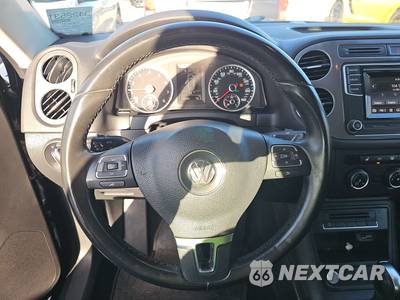 2016 Volkswagen Tiguan S - zdjęcie 10 z 25 - miniatura