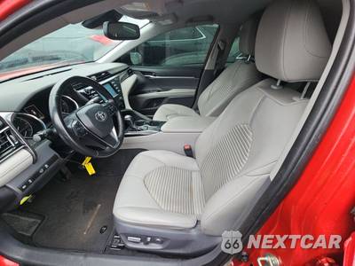 2020 Toyota Camry SE - zdjęcie 7 z 26 - miniatura