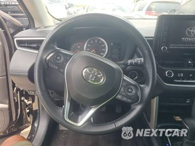 2022 Toyota Corolla Cross LE - zdjęcie 10 z 19 - miniatura