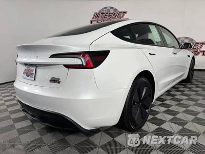 2025 Tesla Model 3 - zdjęcie 29 z 47 - miniatura