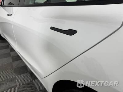 2025 Tesla Model 3 - zdjęcie 25 z 47 - miniatura