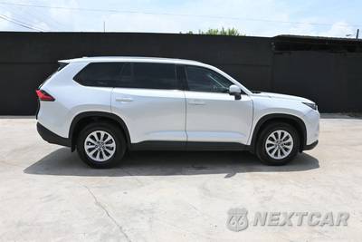 2024 Toyota Grand Highlander XLE - zdjęcie 5 z 21 - miniatura