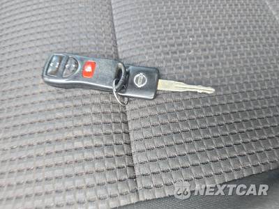 2014 Nissan TITAN SV Crew Cab Short Bed - zdjęcie 14 z 18 - miniatura