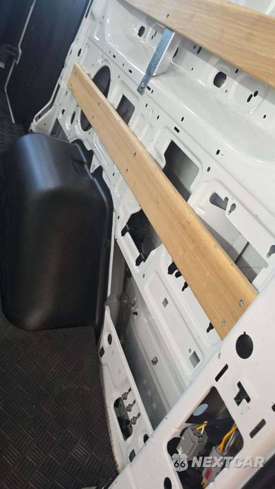 2025 Ford Transit 250 Cargo Van Low Roof 130.0" WB - zdjęcie 19 z 20 - miniatura