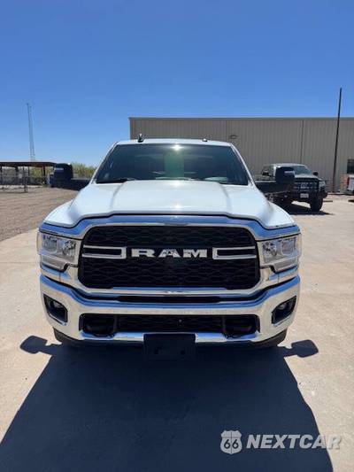 2024 Ram 2500 Tradesman Crew Cab Medium Bed - zdjęcie 2 z 50 - miniatura