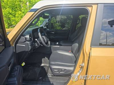 2024 Toyota Land Cruiser - zdjęcie 7 z 18 - miniatura