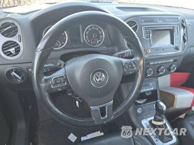 2016 Volkswagen Tiguan S - zdjęcie 10 z 33 - miniatura