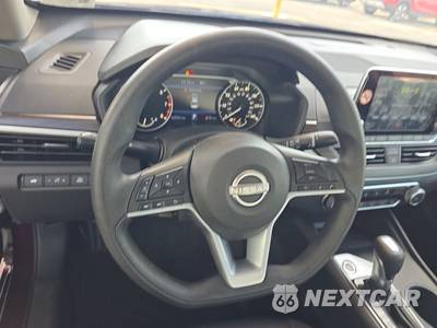 2025 Nissan Altima SV - zdjęcie 10 z 18 - miniatura