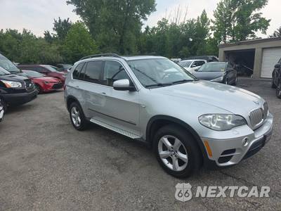 2013 BMW X5 Sports Activity Vehicle xDrive50i - zdjęcie 3 z 26 - miniatura