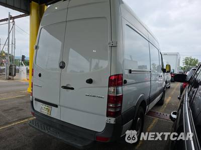 2015 Mercedes-Benz Sprinter 2500 Cargo Van Standard Roof 144.3" WB - zdjęcie 4 z 33 - miniatura