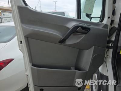 2015 Mercedes-Benz Sprinter 2500 Cargo Van Standard Roof 144.3" WB - zdjęcie 9 z 33 - miniatura