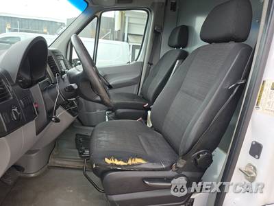 2015 Mercedes-Benz Sprinter 2500 Cargo Van Standard Roof 144.3" WB - zdjęcie 7 z 33 - miniatura