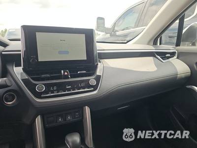 2023 Toyota Corolla Cross XLE - zdjęcie 11 z 23 - miniatura