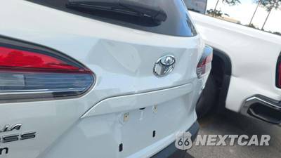 2023 Toyota Corolla Cross XLE - zdjęcie 22 z 23 - miniatura