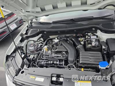 2025 Volkswagen Taos SE - zdjęcie 5 z 24 - miniatura