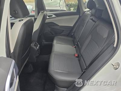 2025 Volkswagen Taos SE - zdjęcie 10 z 24 - miniatura