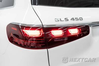 2025 Mercedes-Benz GLS 450 4MATIC - zdjęcie 46 z 55 - miniatura