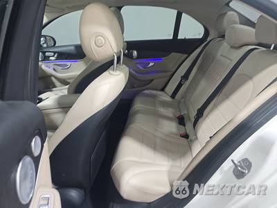 2020 Mercedes-Benz C 300 4MATIC Sedan - zdjęcie 13 z 23 - miniatura
