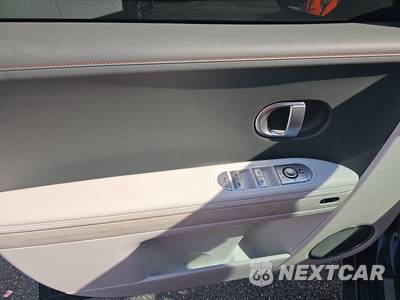2023 Hyundai IONIQ 5 Limited - zdjęcie 9 z 34 - miniatura