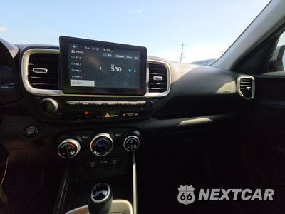 2025 Hyundai Venue SEL - zdjęcie 11 z 22 - miniatura