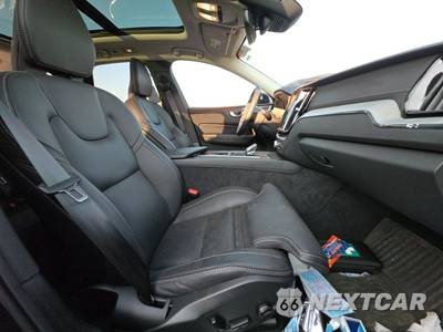 2025 Volvo XC60 B5 Ultra - zdjęcie 8 z 22 - miniatura