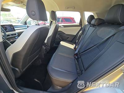 2025 Volkswagen Taos SE - zdjęcie 13 z 20 - miniatura
