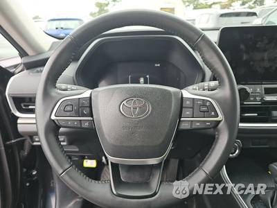 2025 Toyota Grand Highlander XLE - zdjęcie 10 z 26 - miniatura