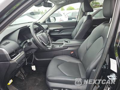 2025 Toyota Grand Highlander XLE - zdjęcie 7 z 26 - miniatura