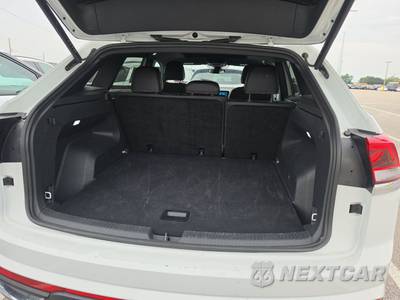 2025 Volkswagen Atlas Cross Sport 2.0T SE w/Technology - zdjęcie 16 z 21 - miniatura