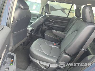 2025 Toyota Grand Highlander XLE - zdjęcie 13 z 26 - miniatura