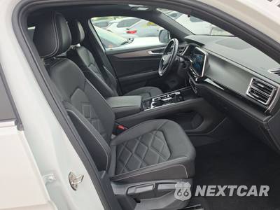 2025 Volkswagen Atlas Cross Sport 2.0T SE w/Technology - zdjęcie 8 z 21 - miniatura