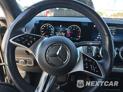 2025 Mercedes-Benz GLB 250 - zdjęcie 10 z 21 - miniatura