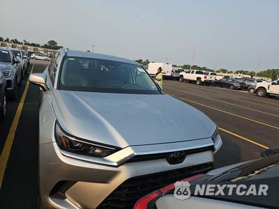 2025 Toyota Grand Highlander XLE - zdjęcie 2 z 32 - miniatura