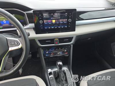 2025 Volkswagen Taos SE - zdjęcie 11 z 24 - miniatura