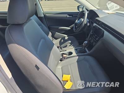 2021 Volkswagen Passat 2.0T SE - zdjęcie 8 z 23 - miniatura