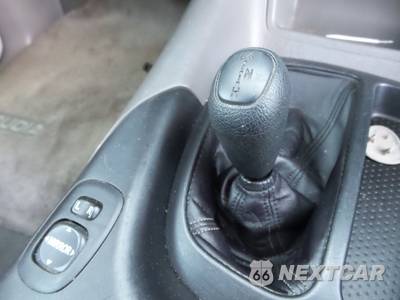 2001 Toyota Sequoia SR5 - zdjęcie 9 z 99 - miniatura