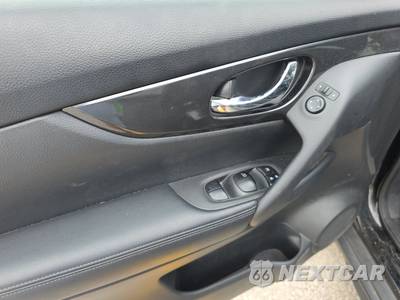 2019 Nissan Rogue SV - zdjęcie 9 z 26 - miniatura