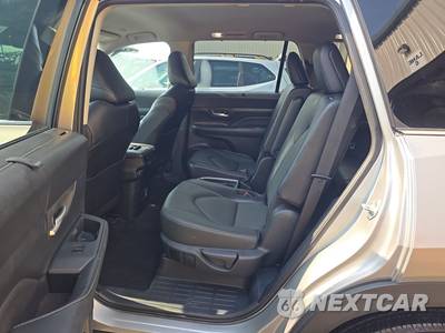 2025 Toyota Grand Highlander XLE - zdjęcie 13 z 41 - miniatura