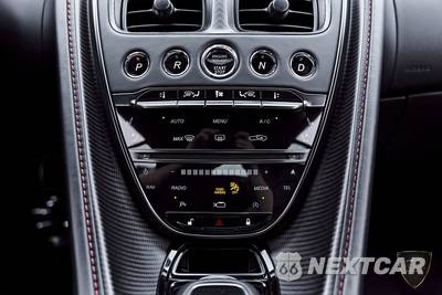 2021 Aston Martin DBS Superleggera Coupe - zdjęcie 75 z 85 - miniatura