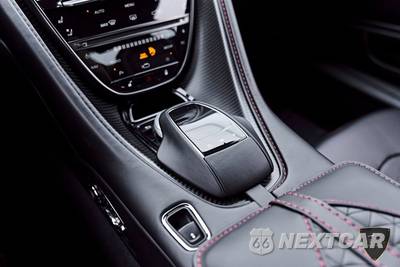2021 Aston Martin DBS Superleggera Coupe - zdjęcie 74 z 85 - miniatura