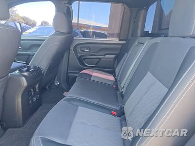 2023 Nissan TITAN SV Crew Cab Short Bed - zdjęcie 13 z 23 - miniatura