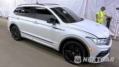 2022 Volkswagen Tiguan SE R-Line Black - zdjęcie 3 z 35 - miniatura
