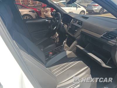 2022 Volkswagen Tiguan SE R-Line Black - zdjęcie 8 z 35 - miniatura
