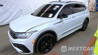 2022 Volkswagen Tiguan SE R-Line Black - zdjęcie 1 z 35 - miniatura